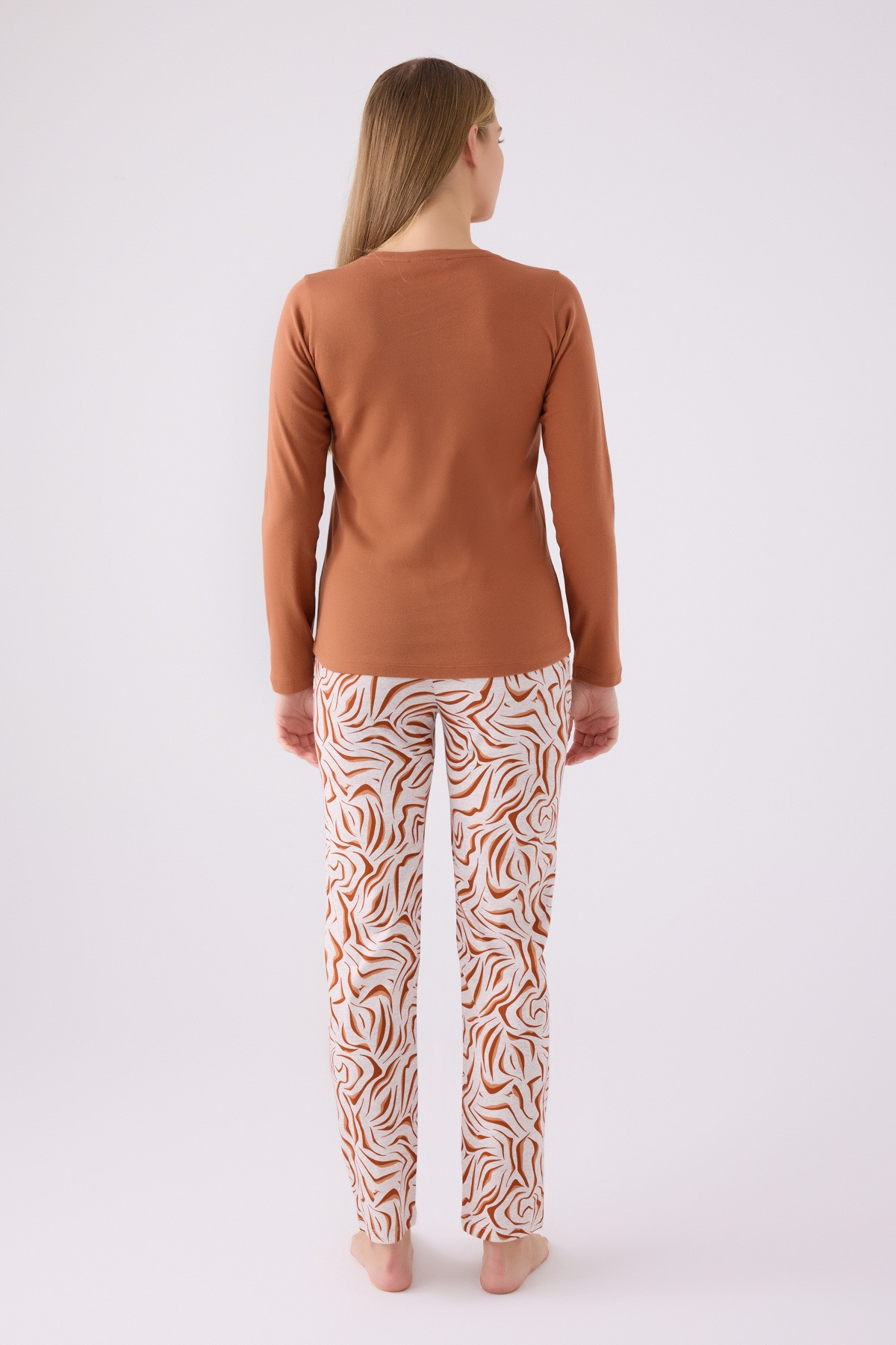 طقم بجامة كم طويل نسائي PC8862