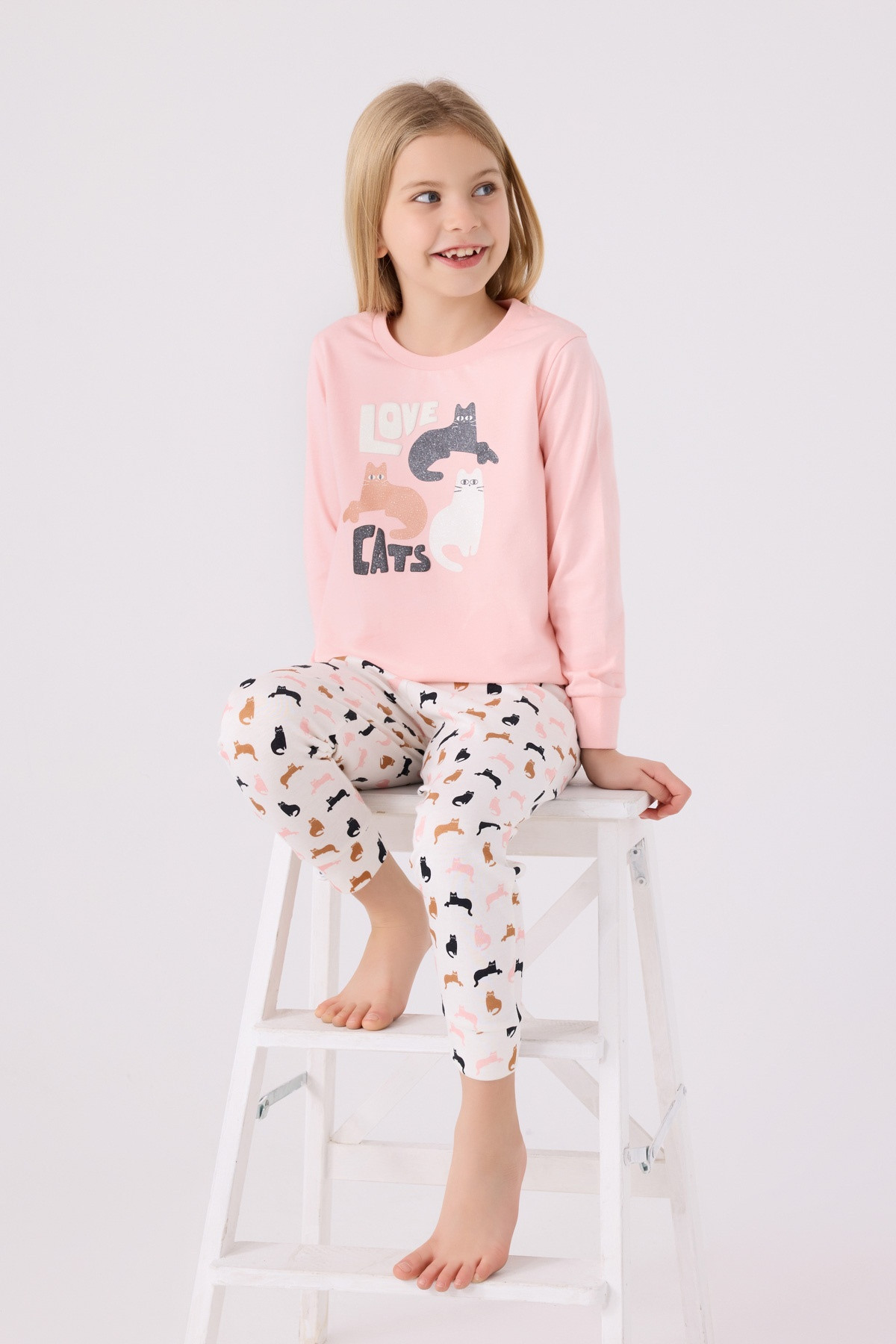 طقم بجامة كم طويل بناتي AR3057